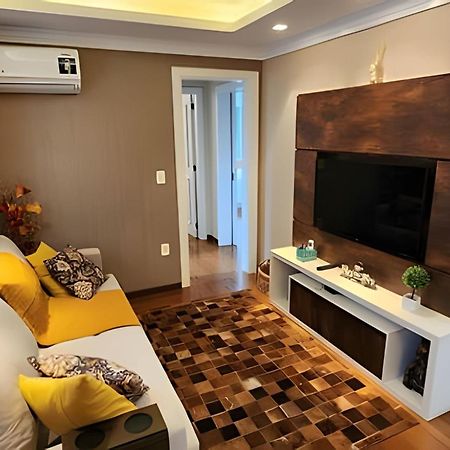Maravilhoso apartamento no centro de Gramado Exterior foto