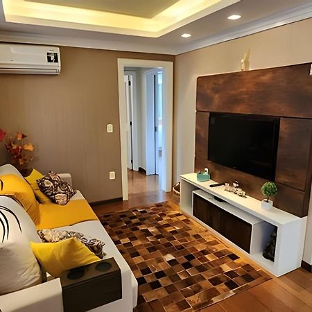 Maravilhoso apartamento no centro de Gramado Exterior foto