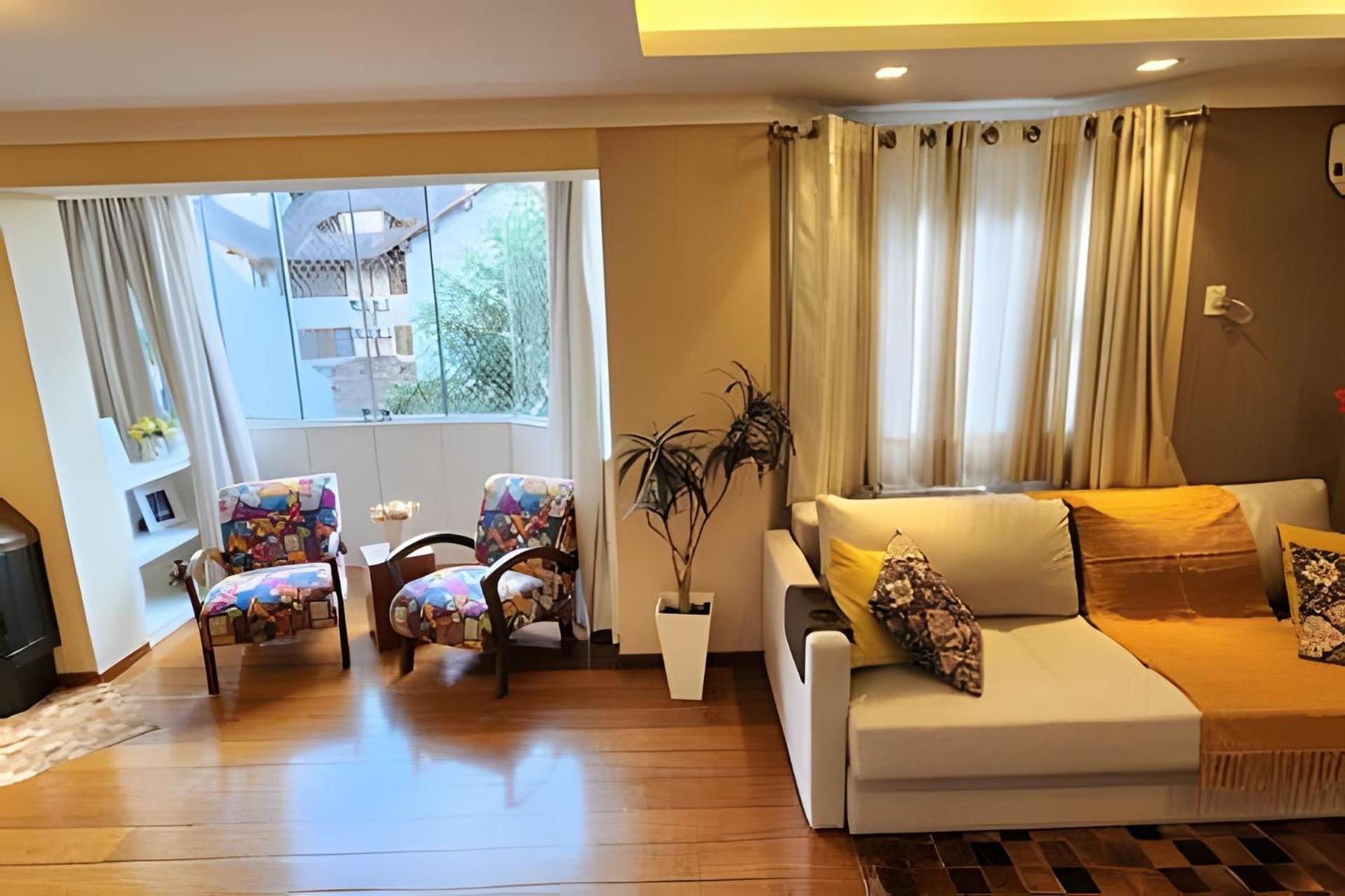 Maravilhoso apartamento no centro de Gramado Exterior foto