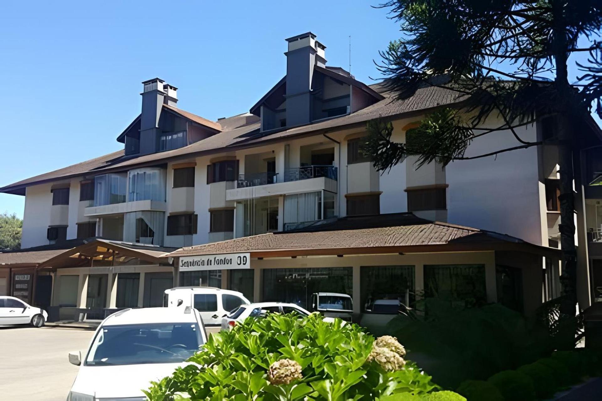 Maravilhoso apartamento no centro de Gramado Exterior foto