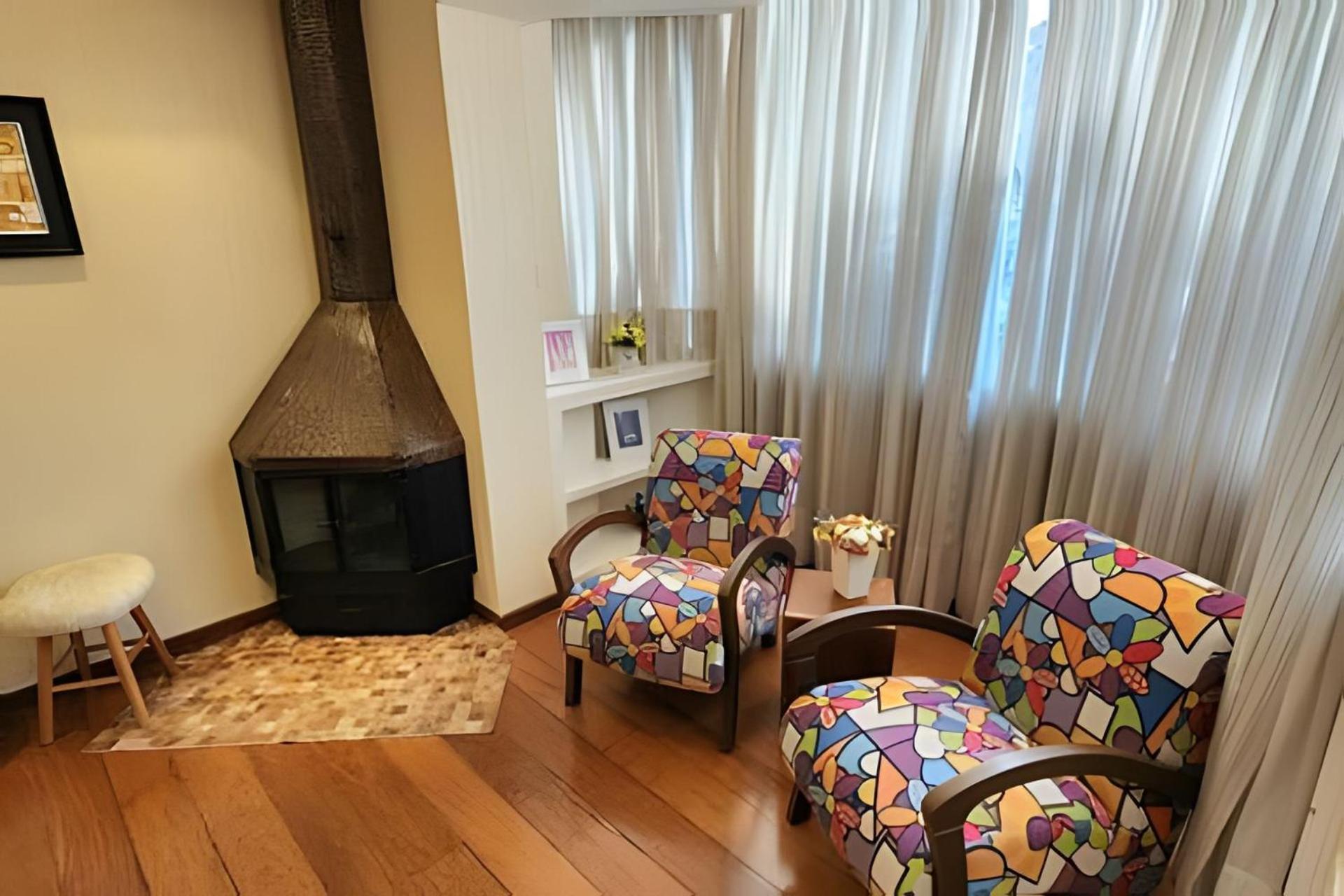 Maravilhoso apartamento no centro de Gramado Exterior foto